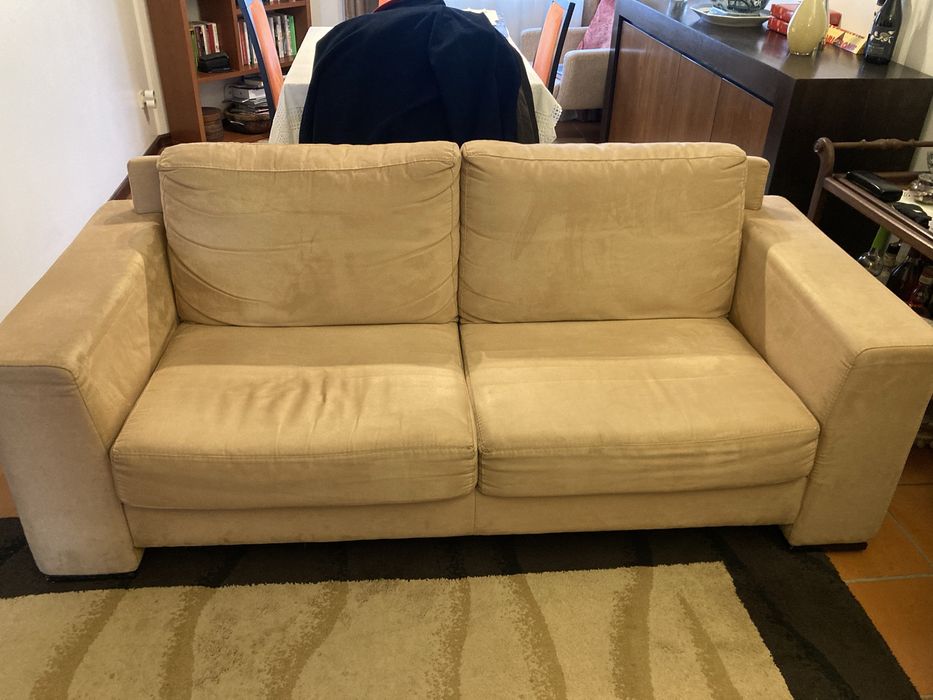 Sofá camurça camel/bege