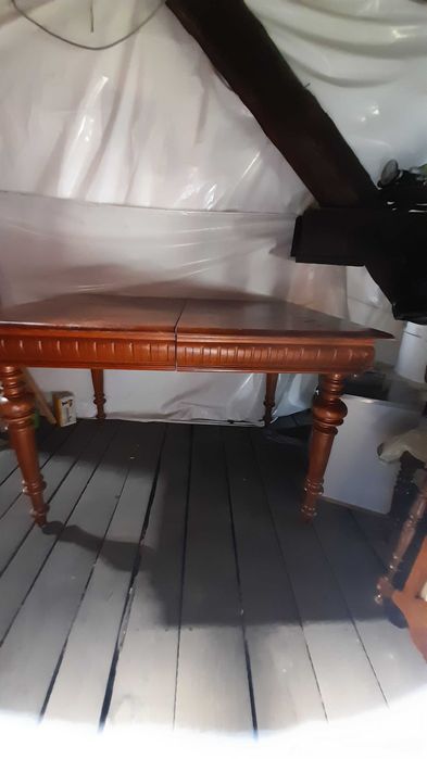 Stól antyk  plus 2 krzesla i 2 inne