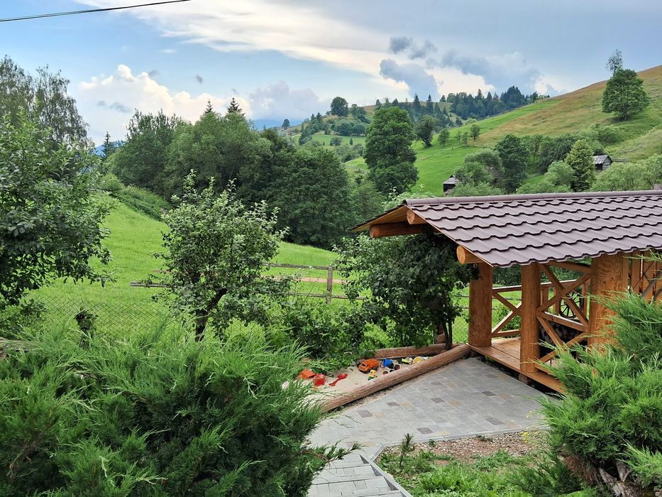 Відпочинок в Карпатах Лазещина