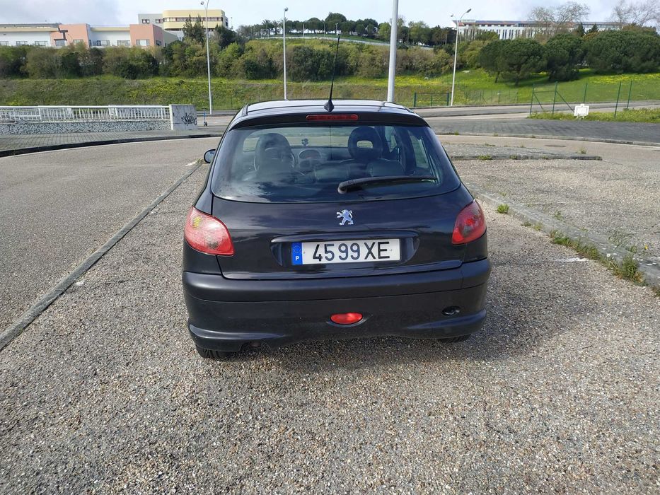 Peugeot 206 1.4 16V Black and Silver