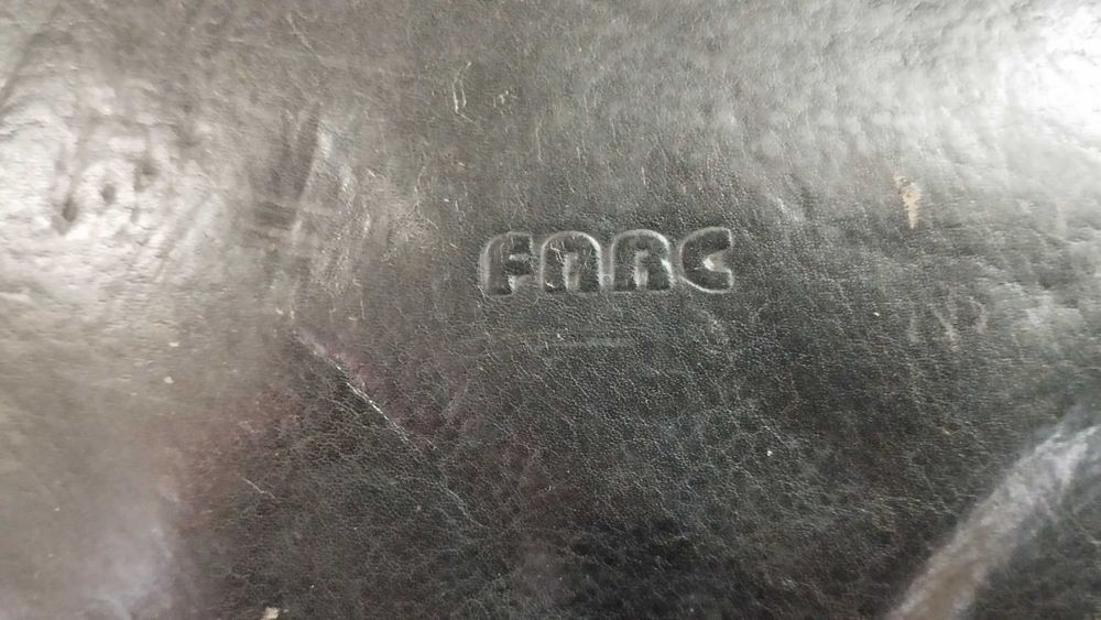 Malas em couro antigas