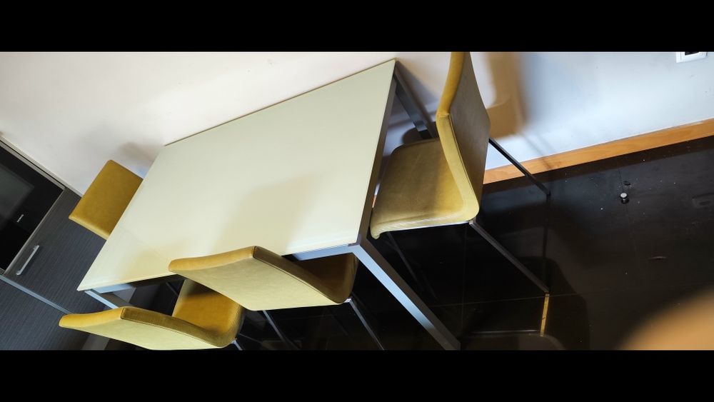 URGENTE | Mesa + cadeiras de cozinha