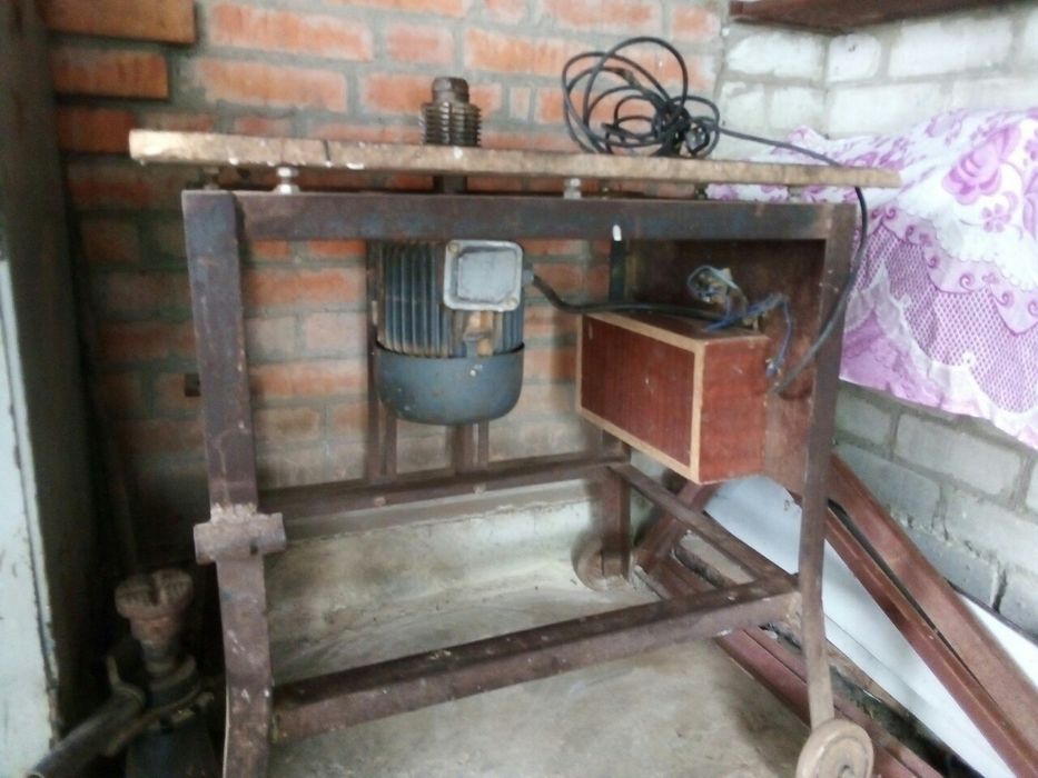 Фрезерный станок по дереву