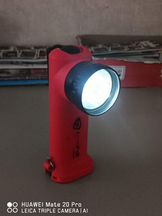 Vendo lanterna streamlight survivor led nova