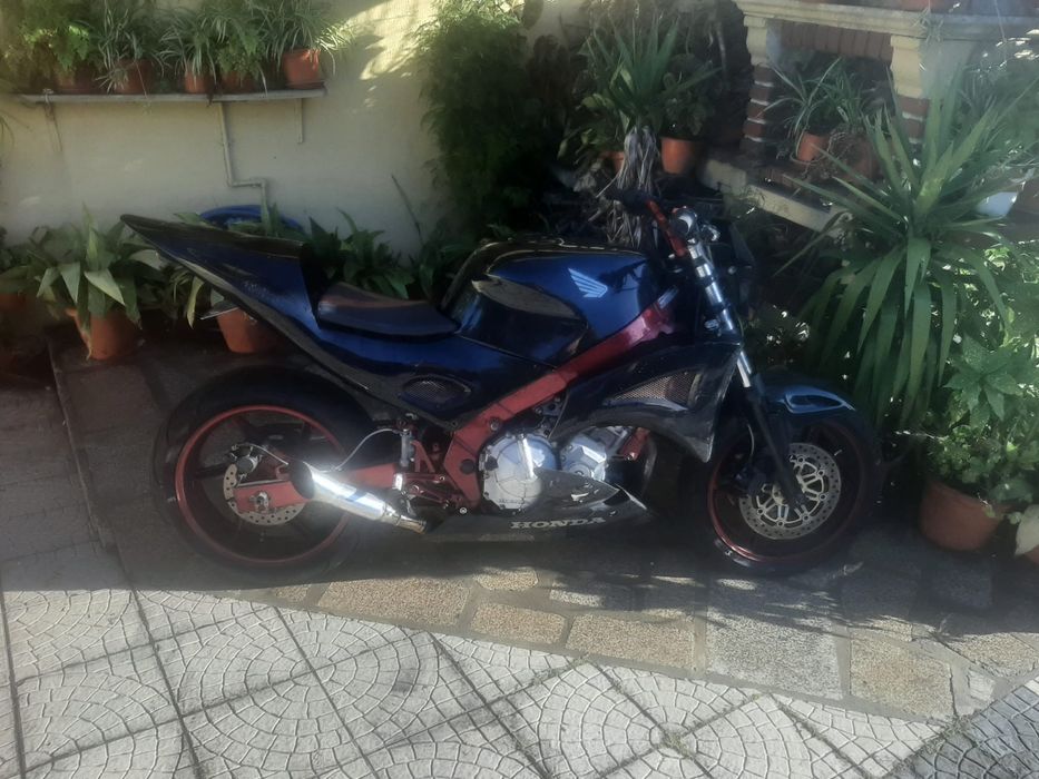 Vendo mota cbr honda