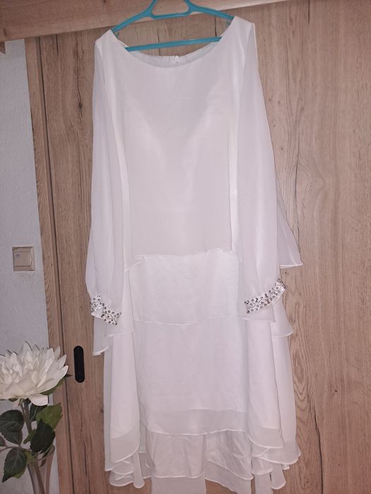 Suknia elegancka biała