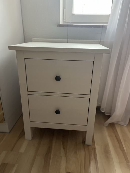 Łóżko i 2x szafki nocne