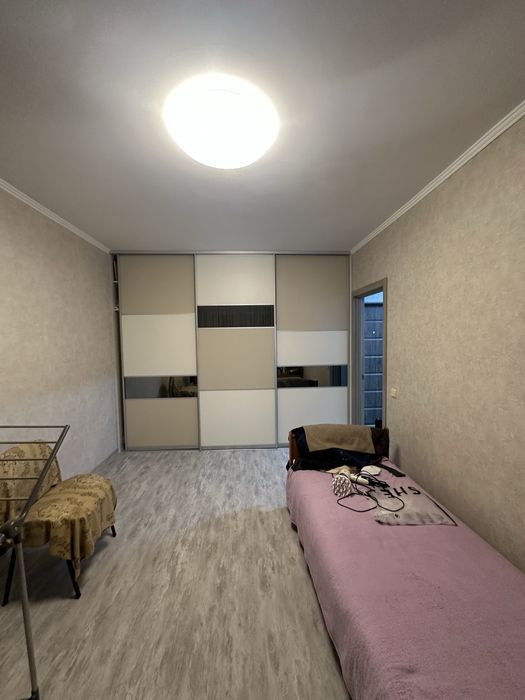 Продам 2-х кімнатну квартиру в м. Лозова