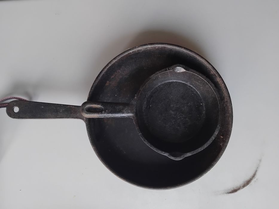 Пательні чавунні СРСр    сковородка