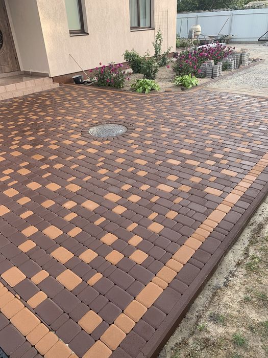 Укладання тротуарної плитки