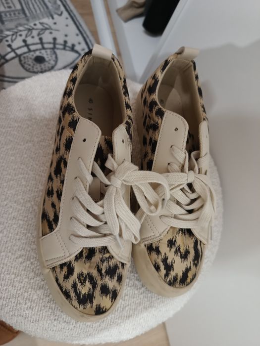 Buty sportowe panterka