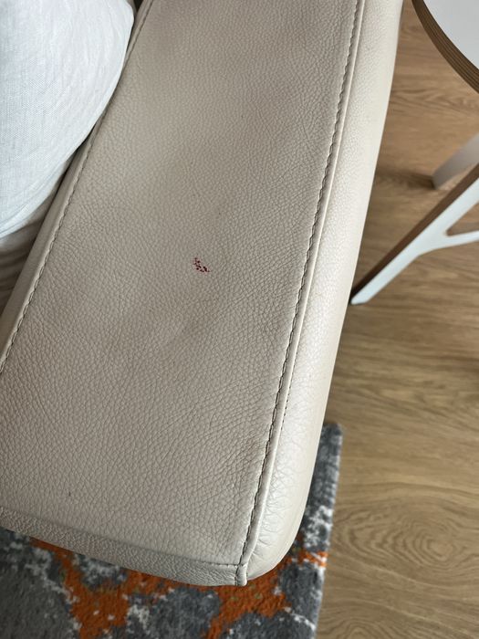 Sofá Natuzzi/Divani em pele bege com chaise longue – Caxias