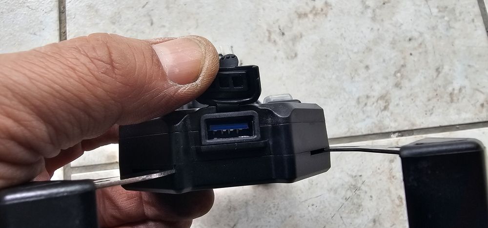 Carregador /suporte wireless para mota
