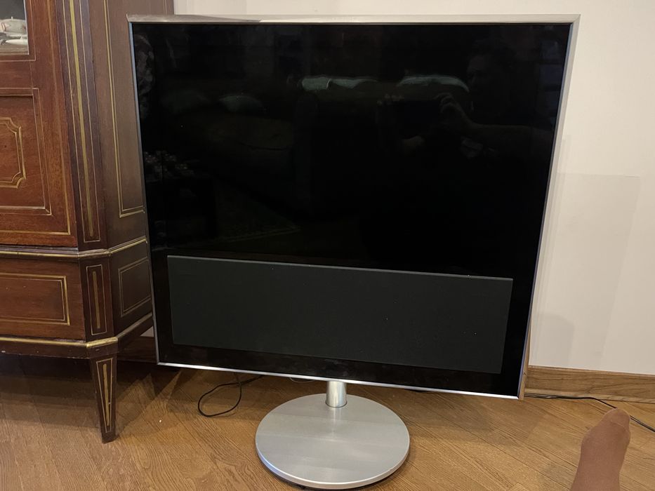 Bang & Olufsen Beovision 10-32 телевизор