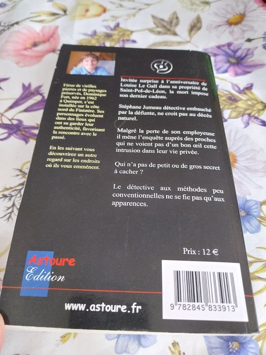 Chikolodenn does not do... Shipping included in editorial mail.64552796973057121