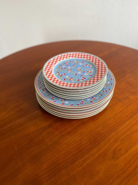 Набор фарфоровых тарелок Германия 20,5см, 27см.