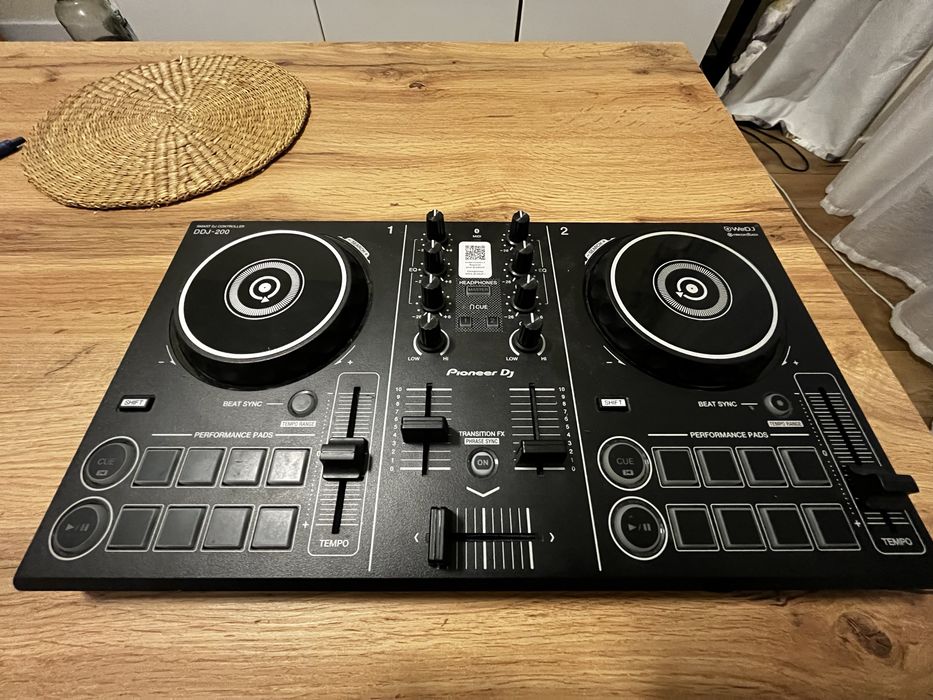 Konsola Pioneer DDJ-200