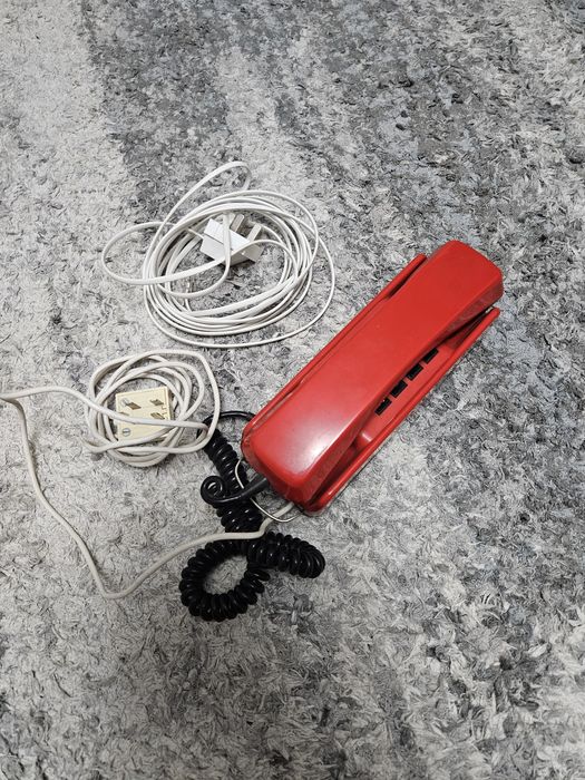 Stary telefon z Prl  firmy RWT Narcyz