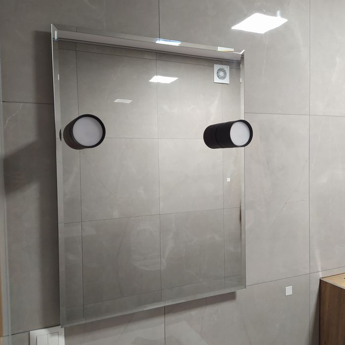 Lustro łazienkowe z LED i matą grzewczą 60x80cm