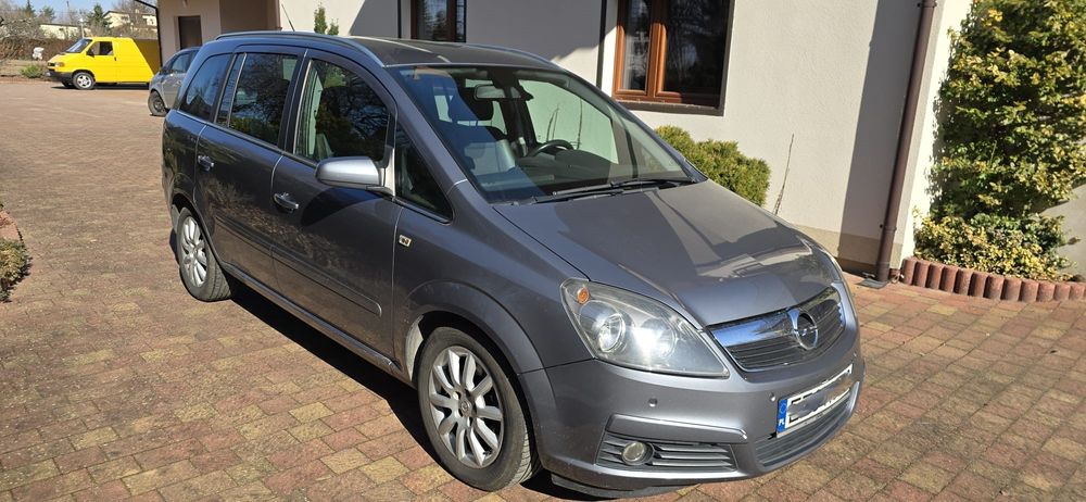 Zafira B diesel 7 osób ZADBANA