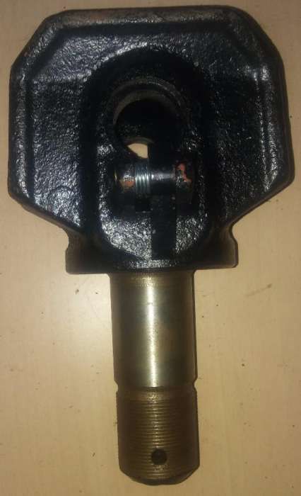 Hak zaczepu transportowego MF 3 4 255 URSUS C385