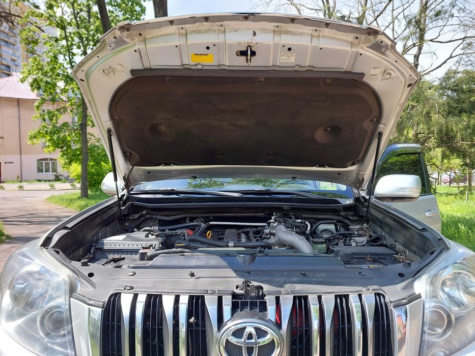 Toyota Land Cruiser Prado 2010