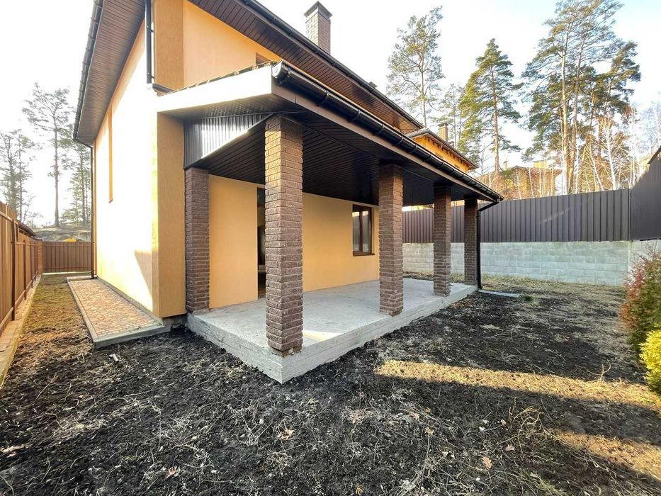 Продається будинок площею 125 кв.м. на земельній ділянці 3 сотки.