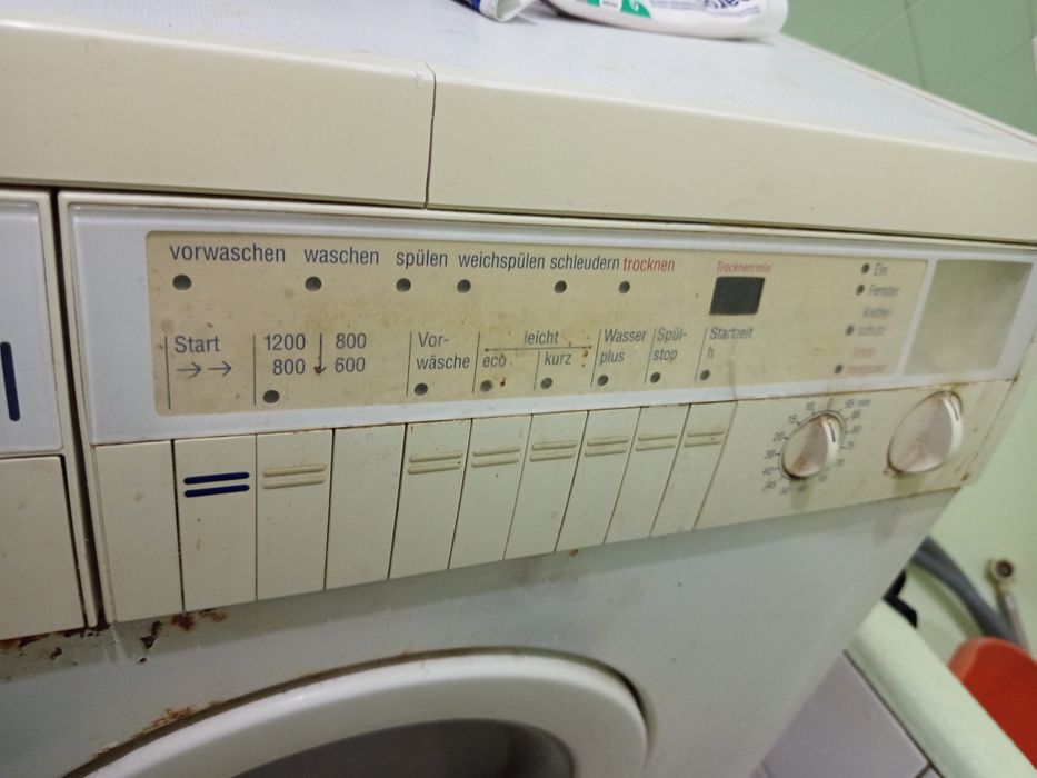 Стиралка BOSH  WFT 2400  с сушкойй