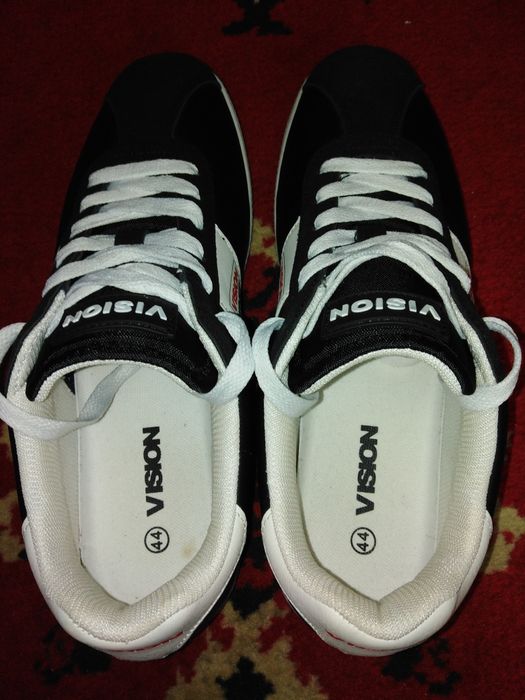 Продам кросівки чоловічі.