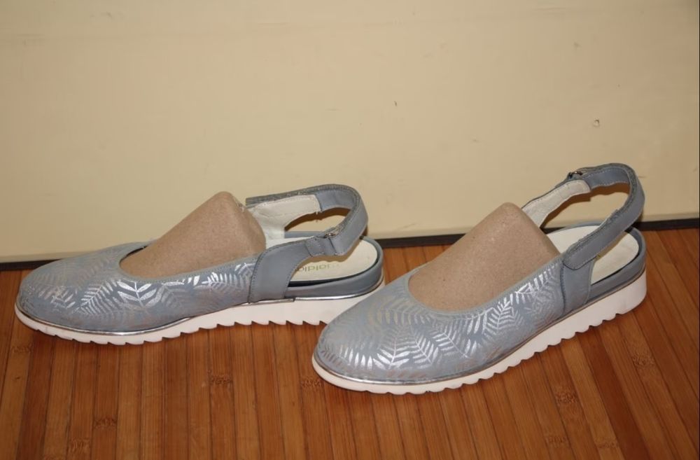 Шкіряні босоніжки на широку ніжку Waldläufer, розмір 42