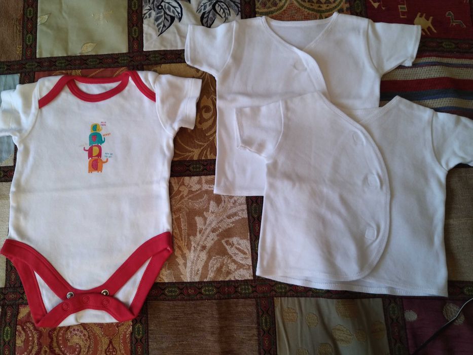 1body + 2 koszulki Mothercare r.62. idealne na lato