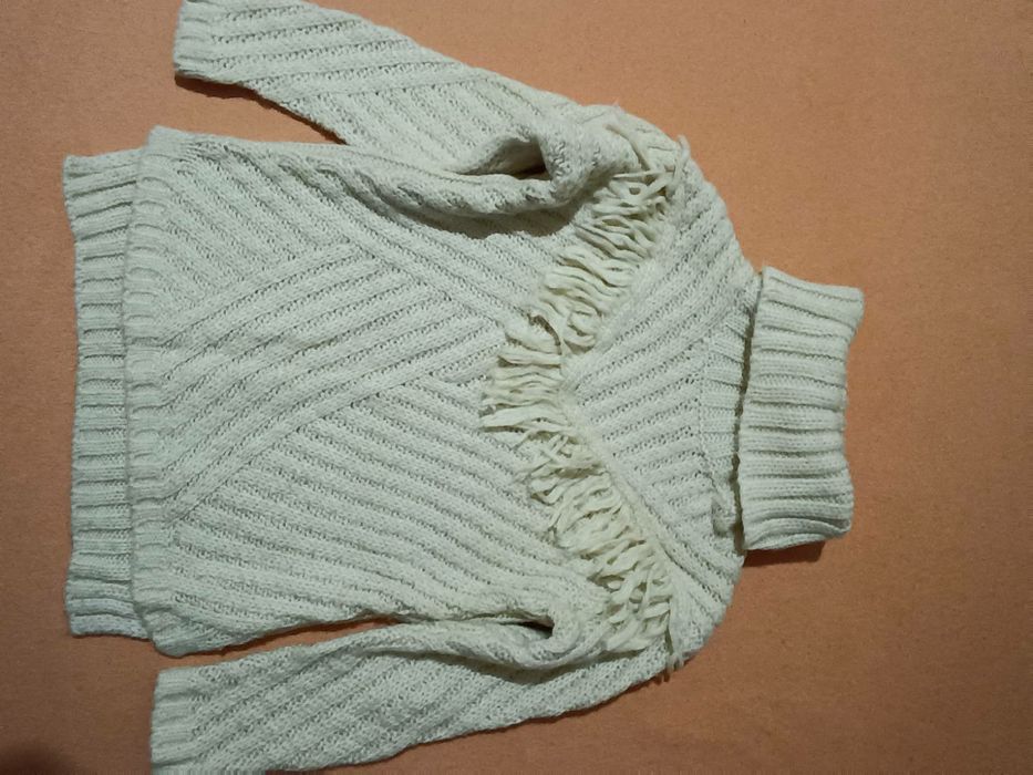 Свитер ф Matalan на возраст 6-7 лет