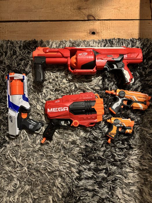 Zestaw pistoletow nerf + strzalki