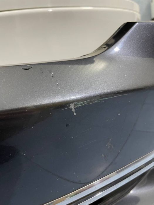 F30 передний бампер сток (компектация luxury с хромом)