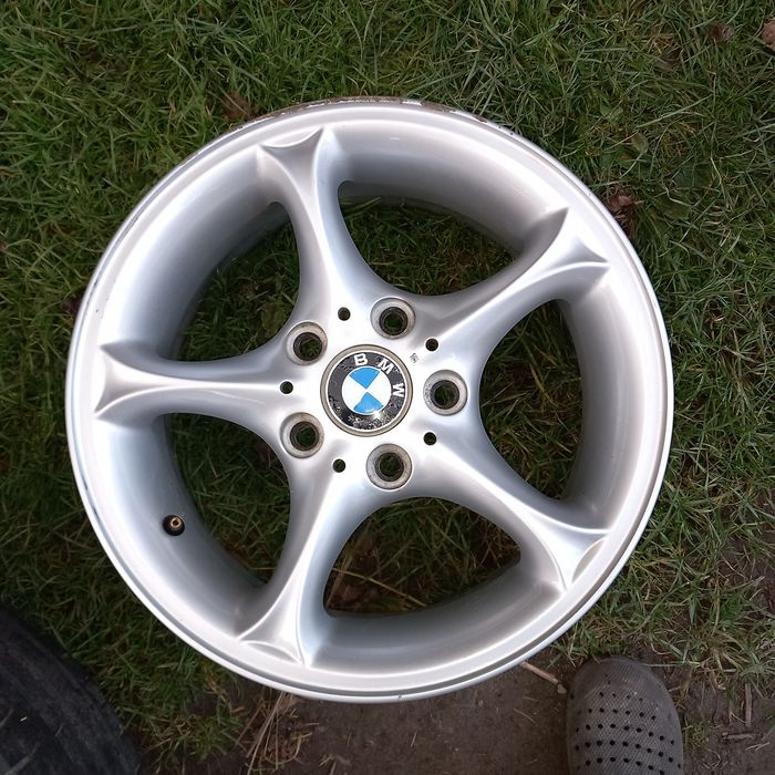 Sprzedam alusy komplet 4 sztuk 16