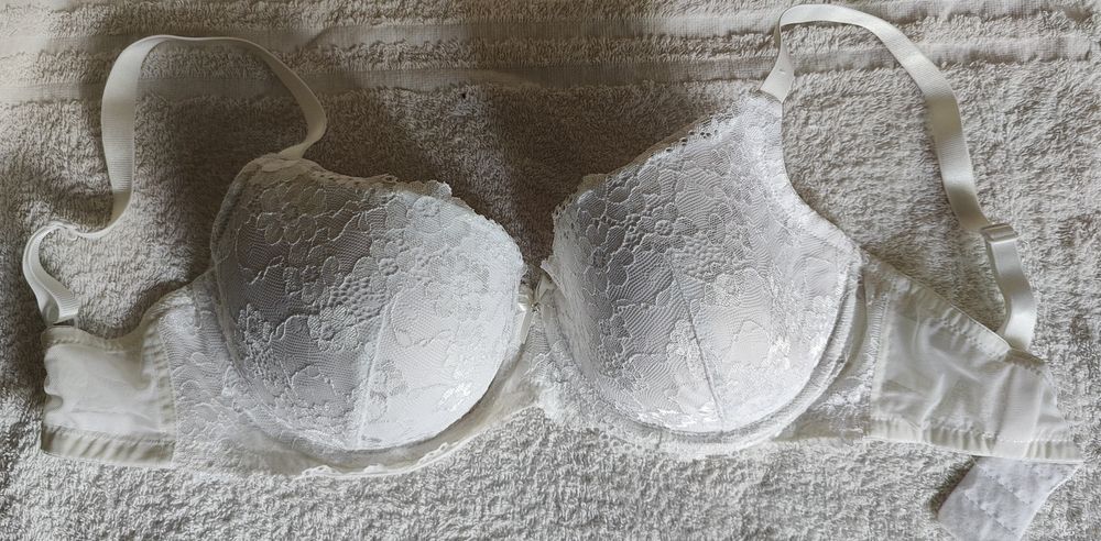 Нові бюстгалтери