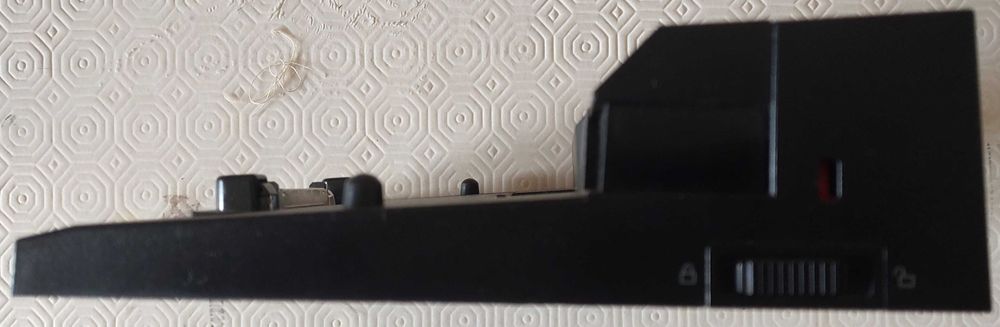 Docking Station para PCs portáteis DELL - modelo PR03X