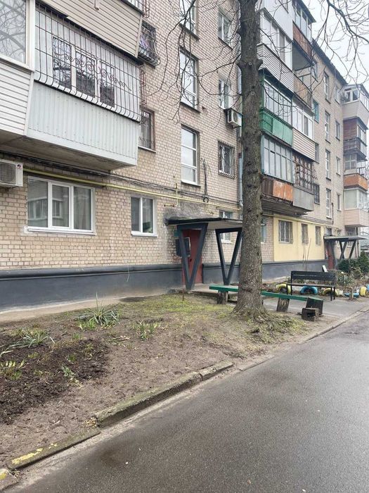 2-комнатная квартира 46 м² | Слобожанский | Под ремонт | Балкон