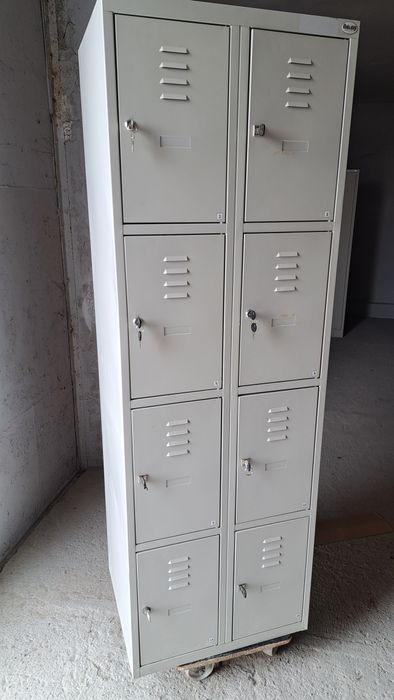 Szafa metalową socjalna 8 skrytkowa MALOW