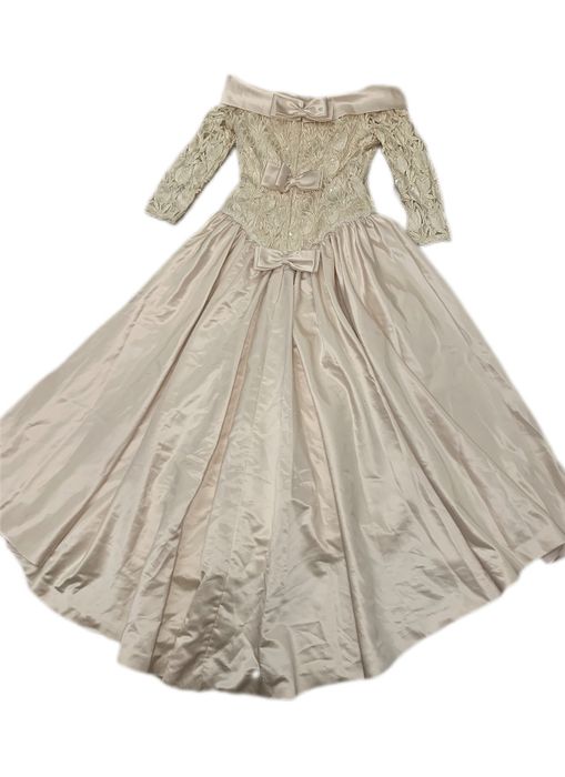 Сукня весільня m-l вінтажна на низький зріст, для фотосесії