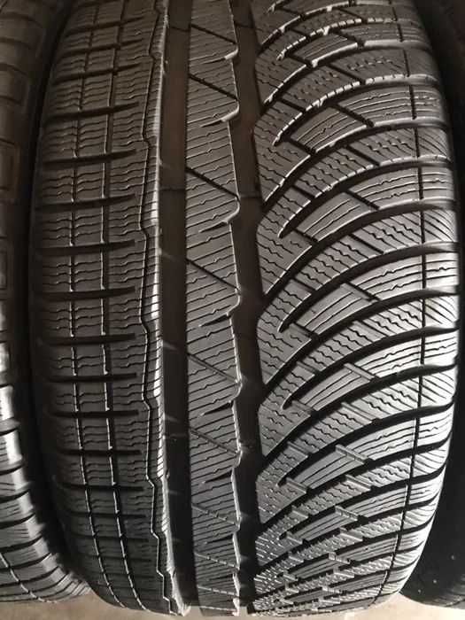 Купити зимові БУ шини гуму резину покришки колеса 235/40 R18 доставка