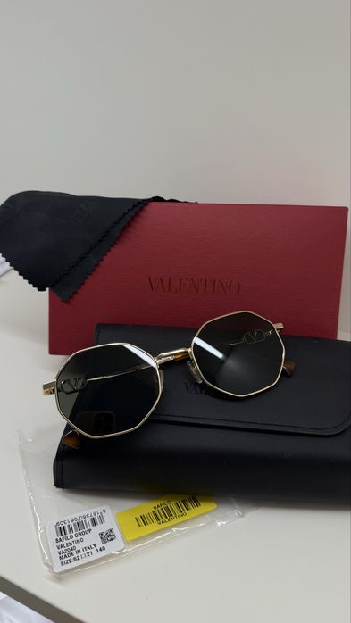 Окуляри Valentino