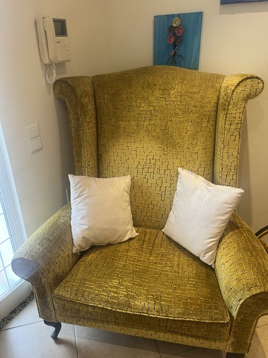 Cadeirão verde luxuoso