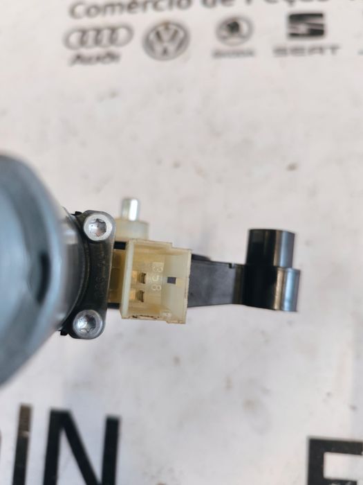 Motor Vidro Frente Esquerdo AUDI Q2