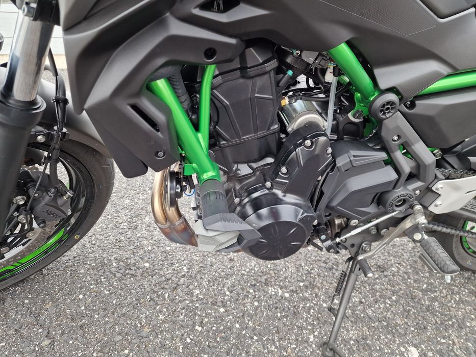 KAWASAKI Z650 Impecável - 2500 KM's