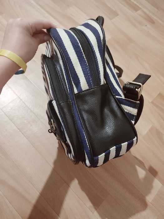 Продам рюкзак женский