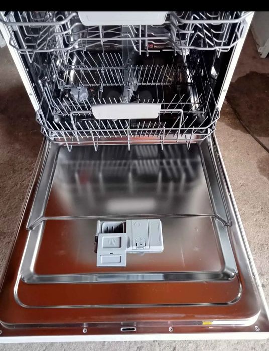 Máquina de lavar loiça Hotpoint Ariston