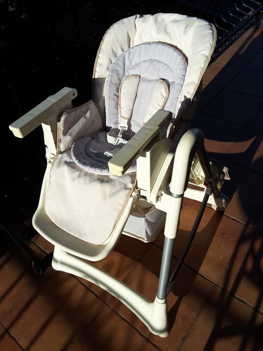 Fotelik do karmienia