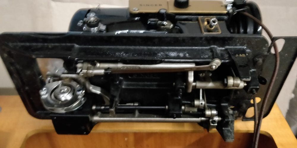 Máquina costura Singer, modelo especial Machine 224U