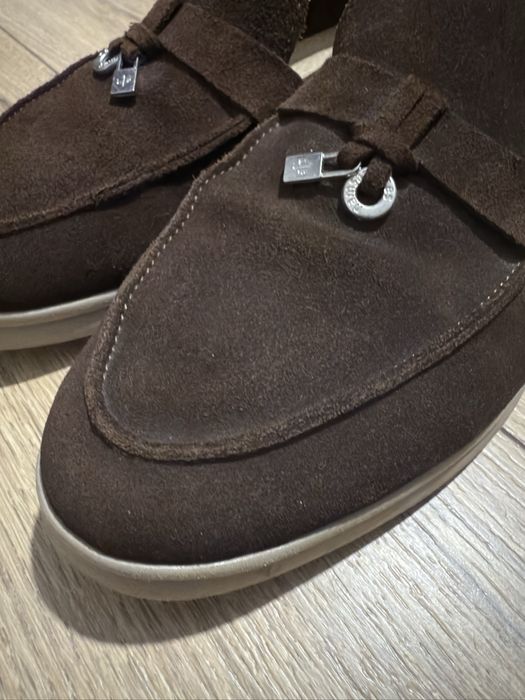 Продам замшеві лофери